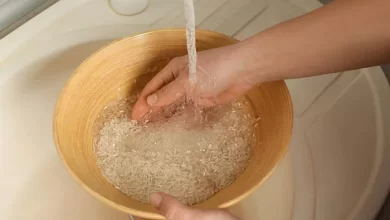rửa mặt bằng nước vo gạo